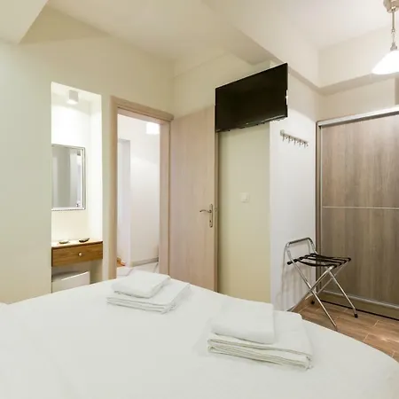 White Tower 1 Bdrm Soluň