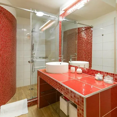 White Tower 1 Bdrm Soluň